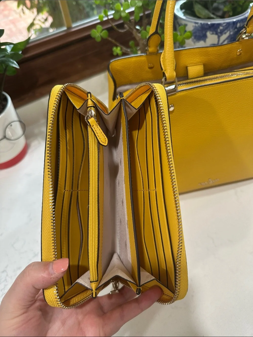 kate spade sunflower Yellow medium bag with matching zip wallet and carry strap